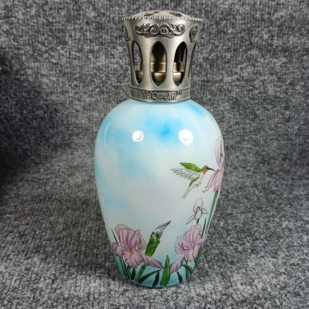 Ne Qwa Art Fragrance Oil Lamp Tom Wood Iris Hummingbird Signed w Box COA - Picture 6 of 14